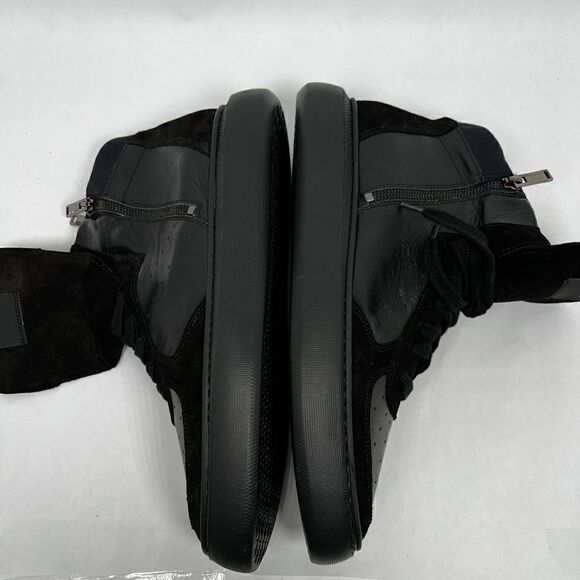 Karl Lagerfeld Paris Men's Black Leather Boots size 11 New in a Box - Picture 9 of 13